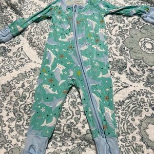 Little sleepies 3-6 months